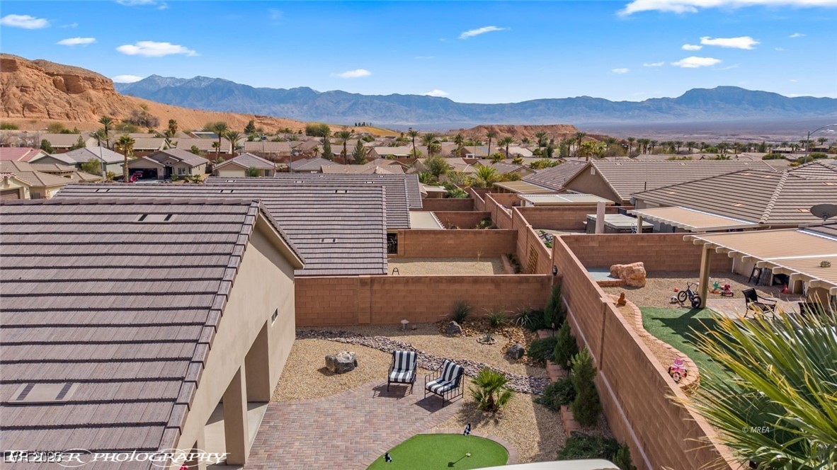 942 Shadow Hawk Ridge
