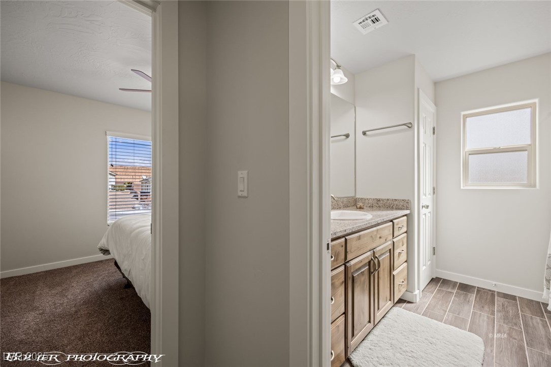942 Shadow Hawk Ridge