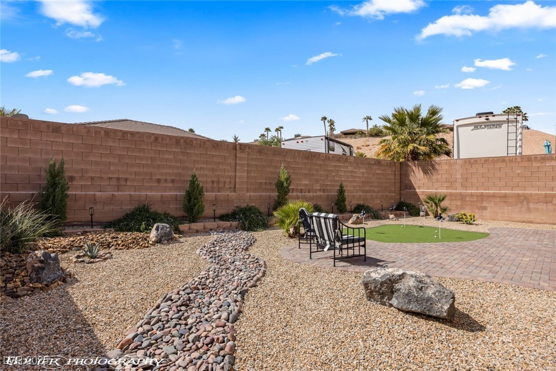 942 Shadow Hawk Ridge