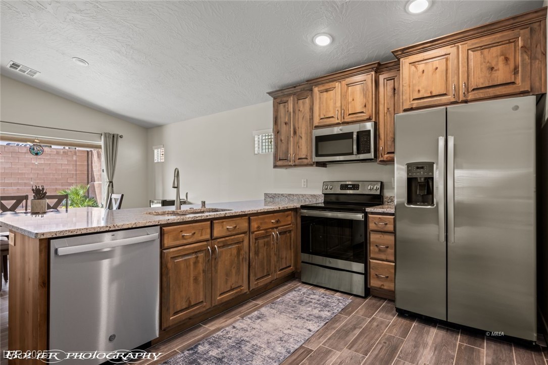 942 Shadow Hawk Ridge