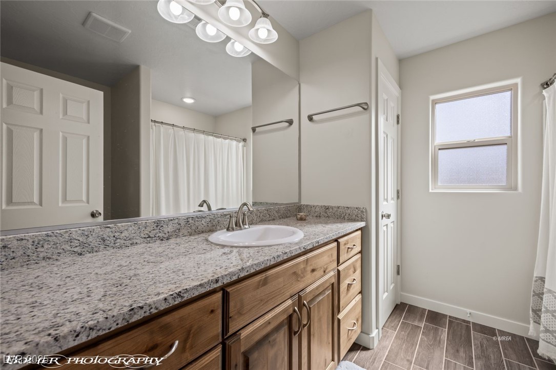 942 Shadow Hawk Ridge