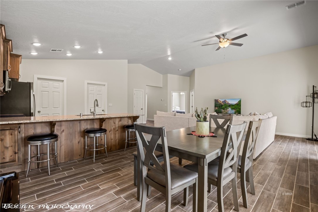 942 Shadow Hawk Ridge