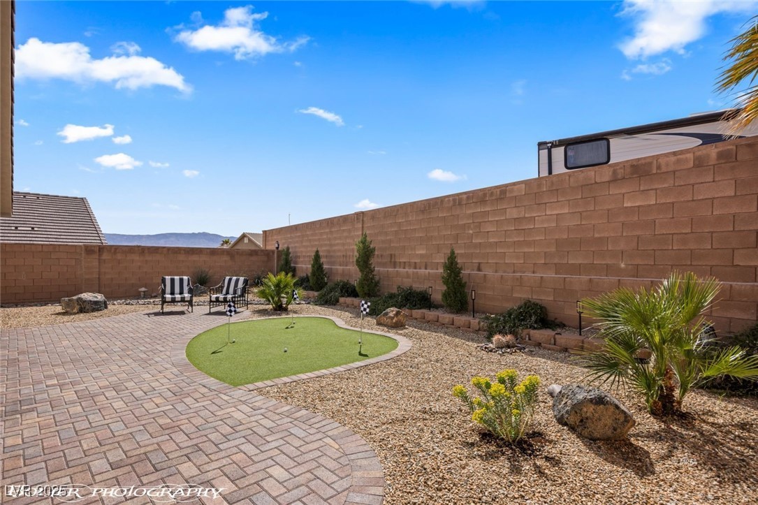 942 Shadow Hawk Ridge