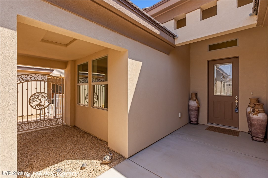 656 Shadow Ridge