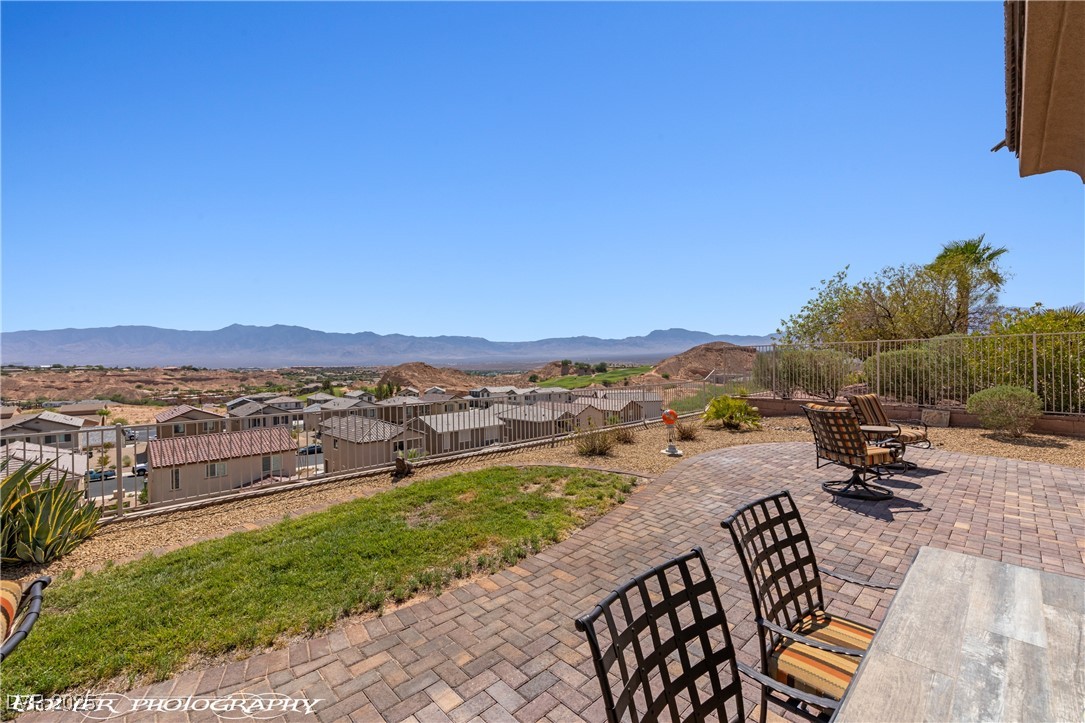 656 Shadow Ridge