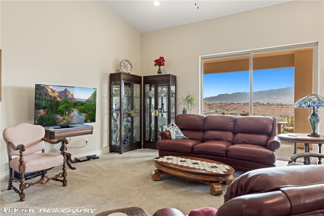 656 Shadow Ridge