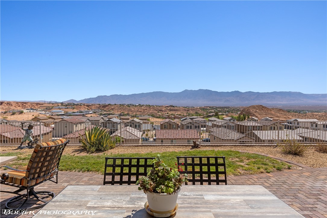 656 Shadow Ridge