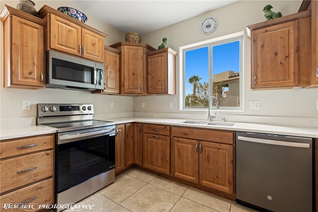 656 Shadow Ridge