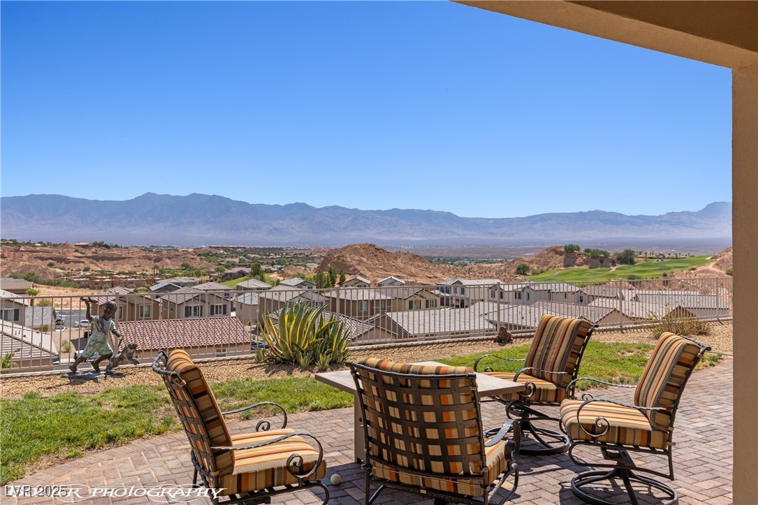 656 Shadow Ridge