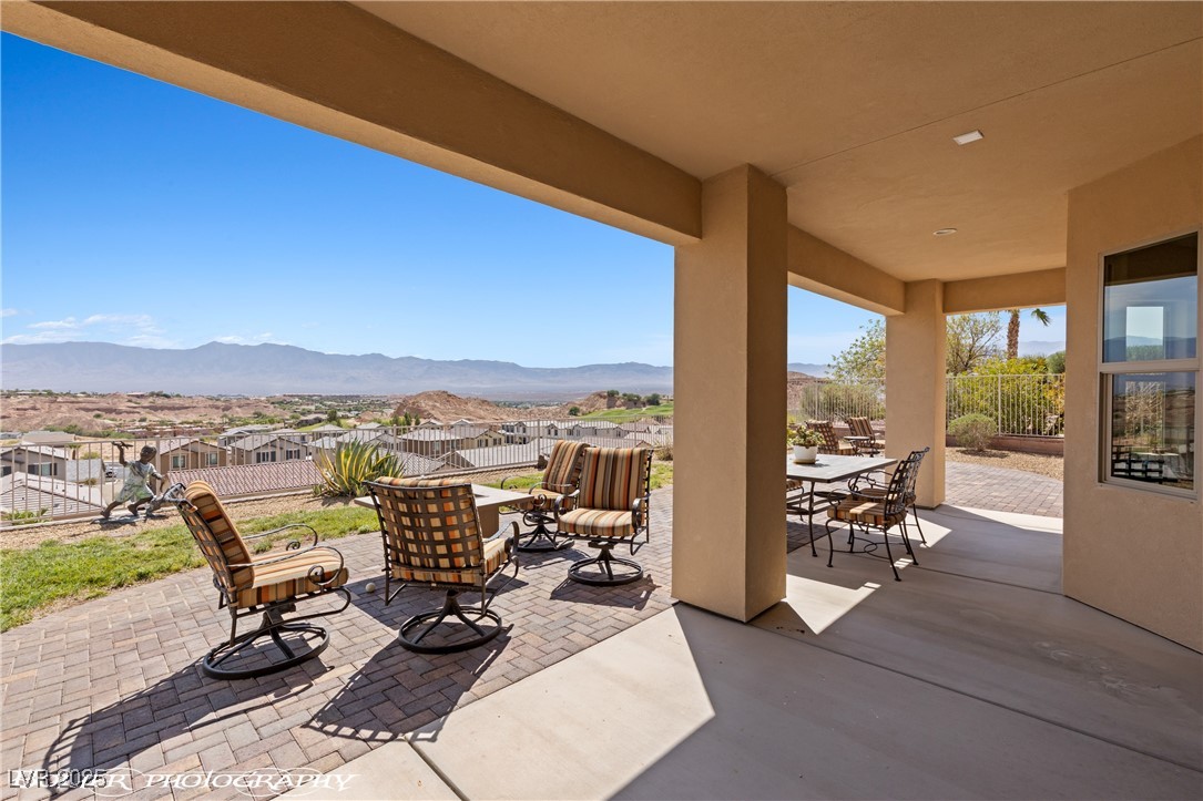 656 Shadow Ridge