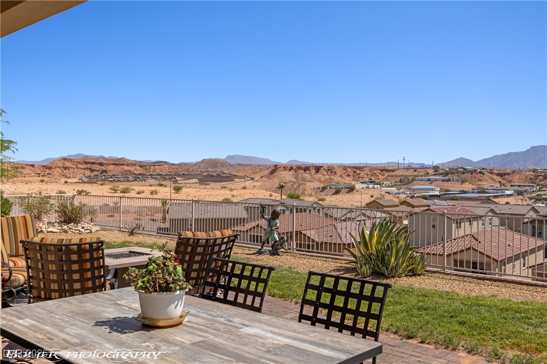 656 Shadow Ridge