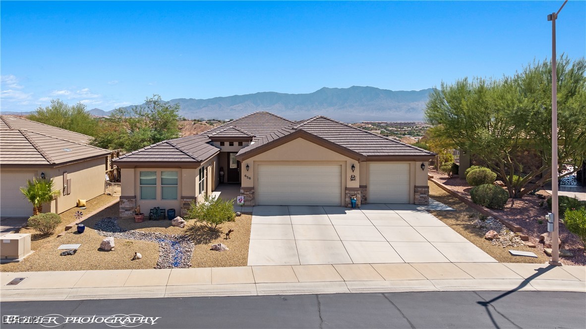 656 Shadow Ridge