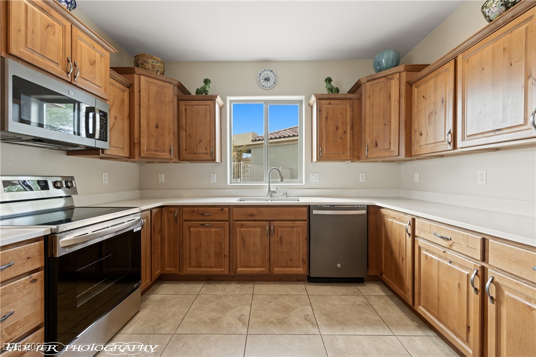 656 Shadow Ridge