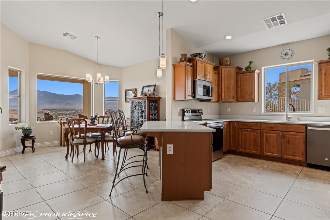 656 Shadow Ridge