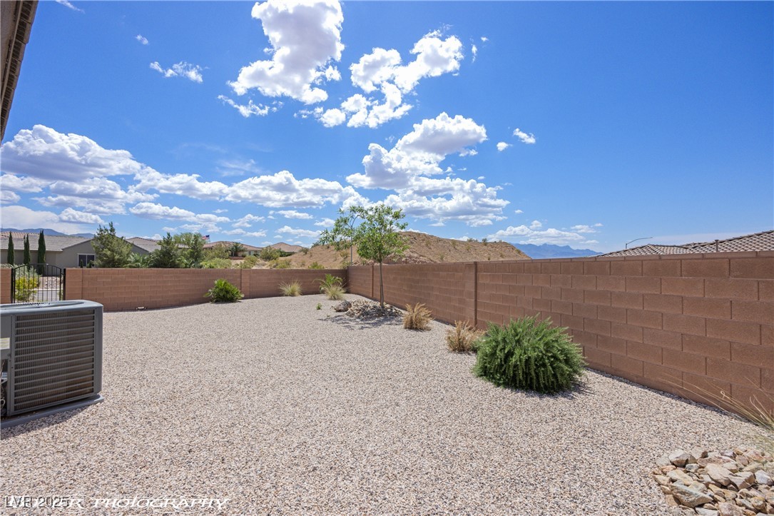 1213 Ivy Lee Crest