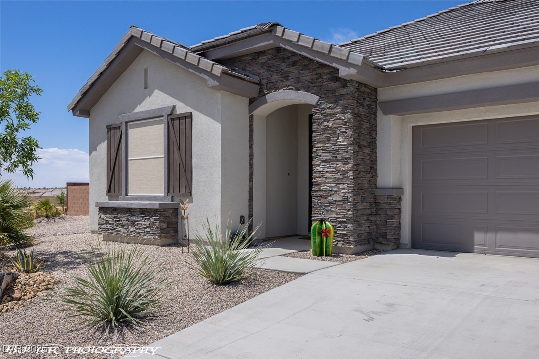 1213 Ivy Lee Crest