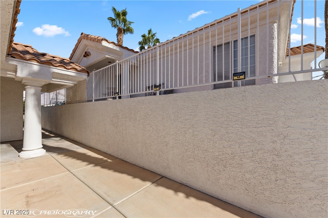 726 Mesa Springs Drive
