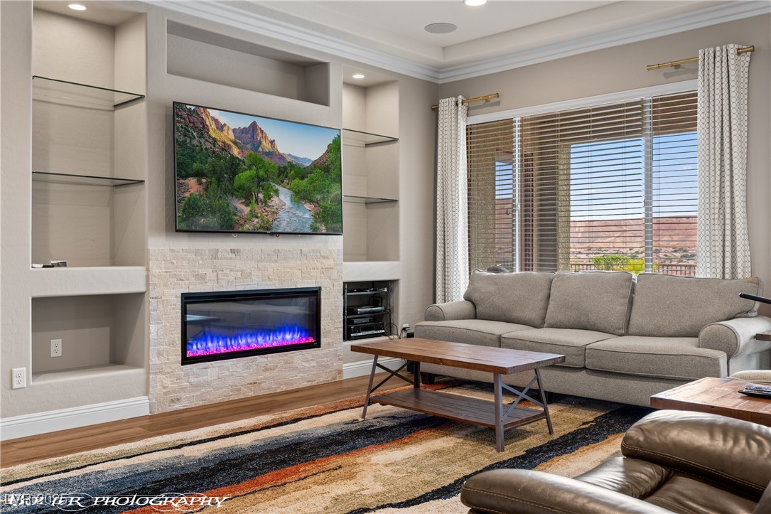 1227 Dome Peak Circle