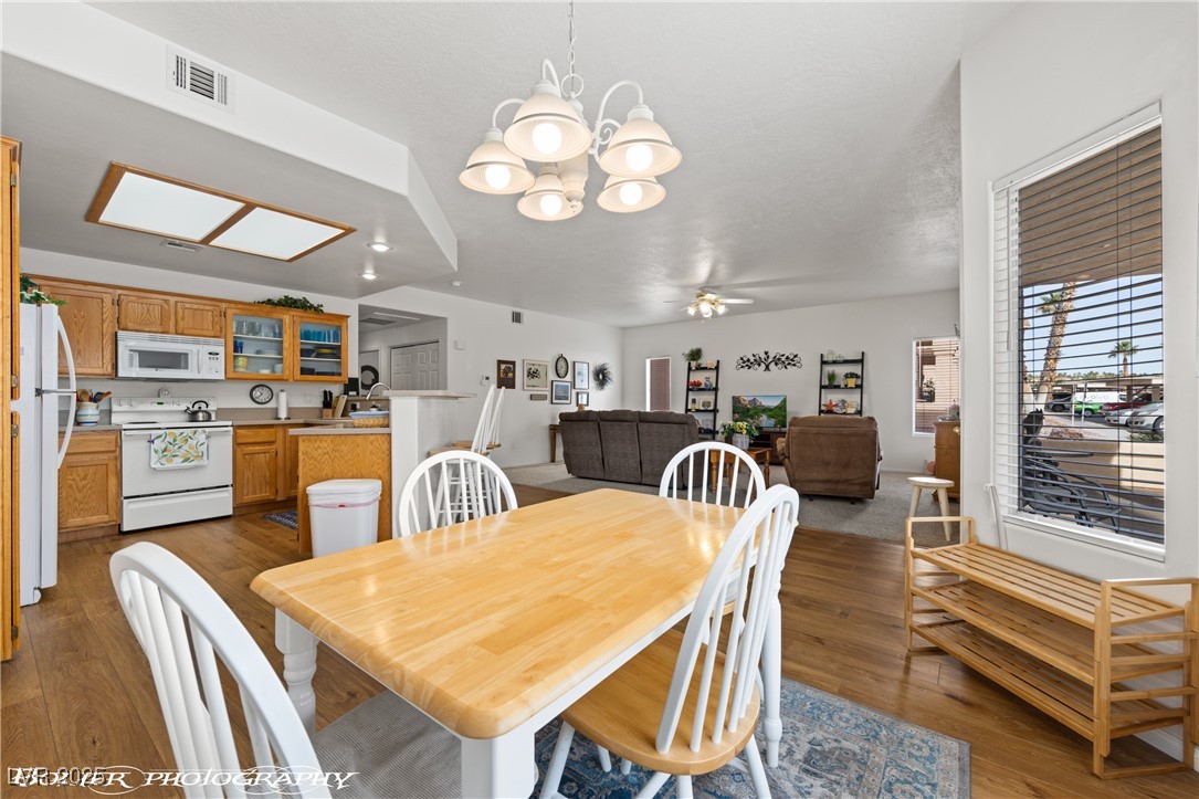 517 West Mesquite Boulevard 212