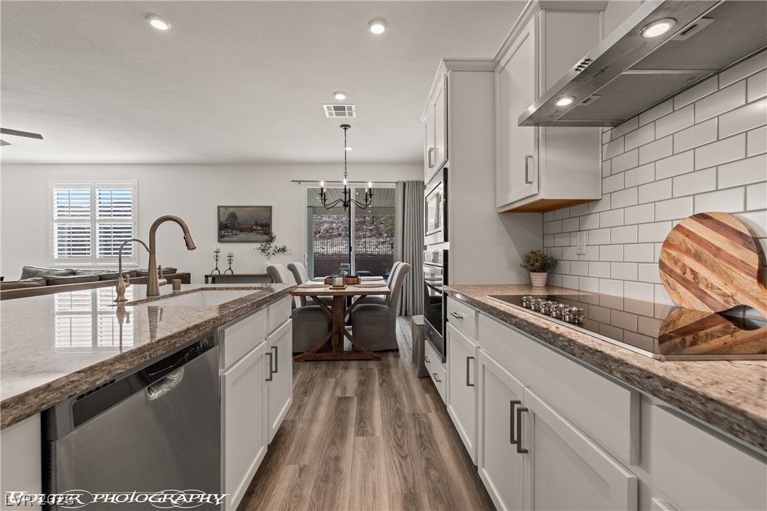 946 Overlook Lane