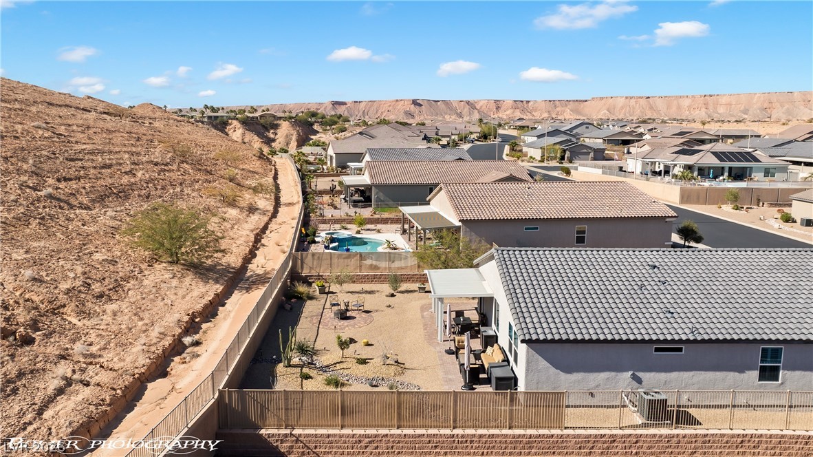 946 Overlook Lane