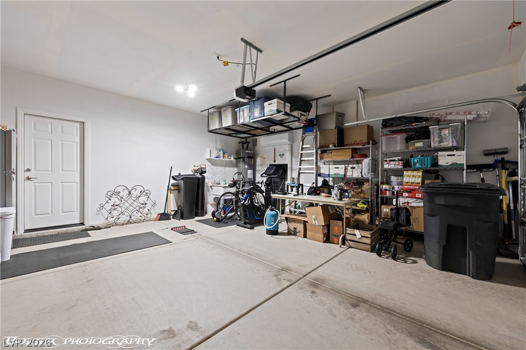 946 Overlook Lane