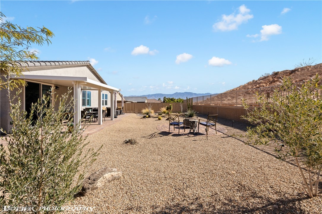 946 Overlook Lane