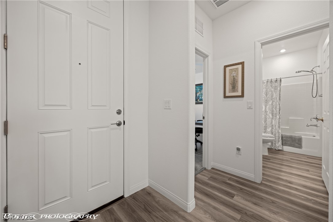 946 Overlook Lane