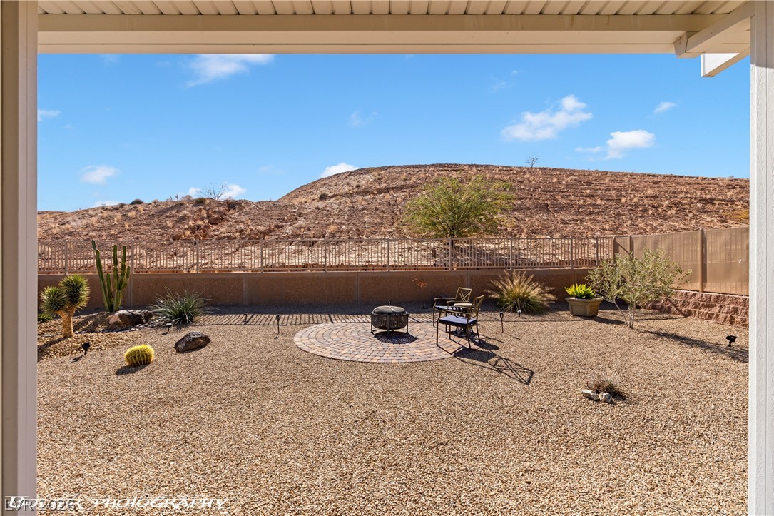 946 Overlook Lane