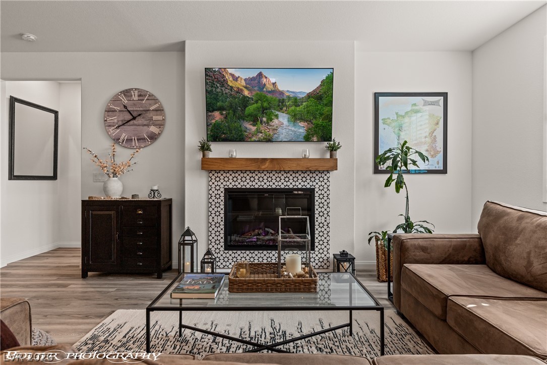 946 Overlook Lane