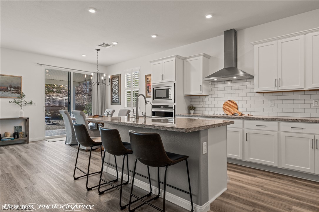 946 Overlook Lane
