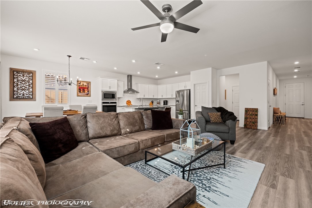 946 Overlook Lane