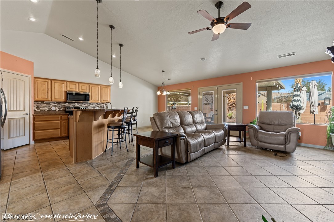 879 Glendale Road