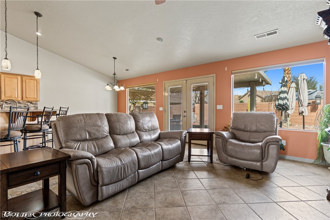 879 Glendale Road