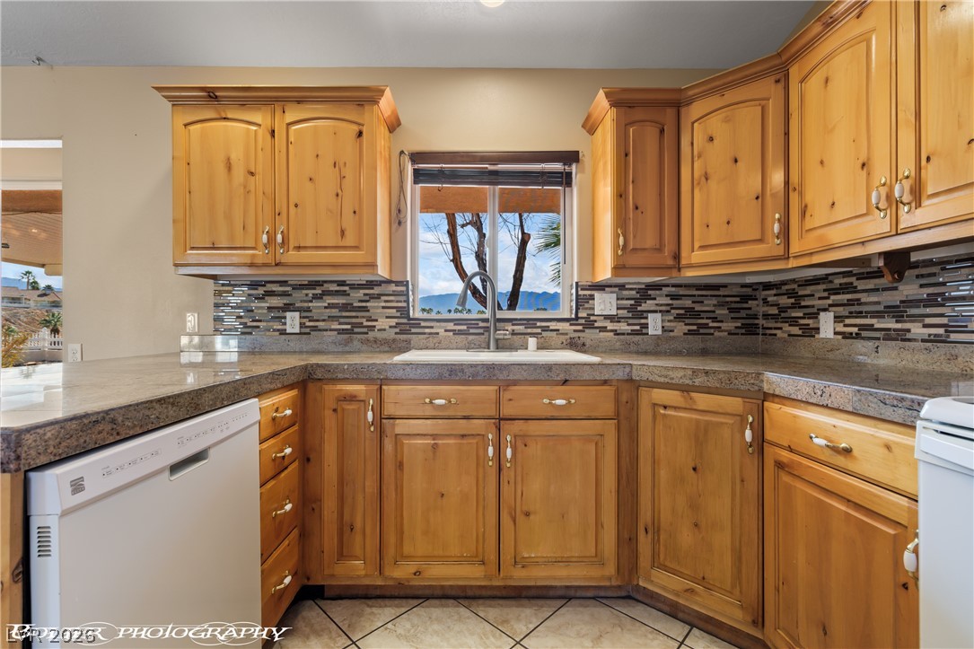 832 Los Padres Circle
