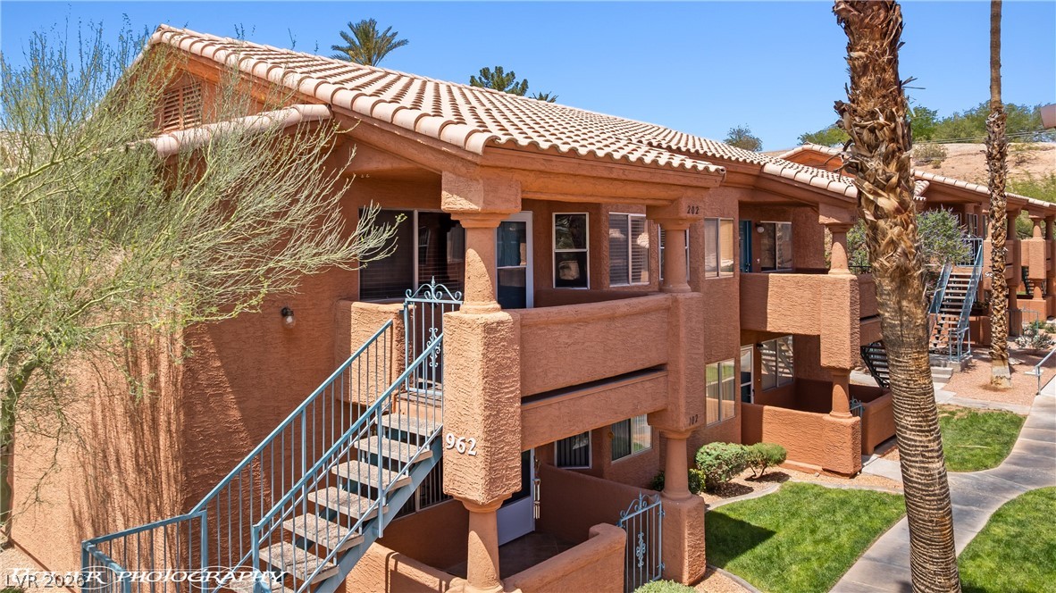 962 Mesquite Springs Drive 202