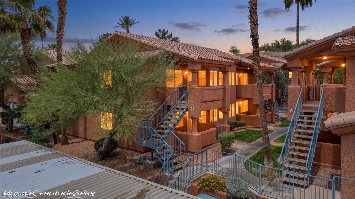 962 Mesquite Springs Drive 202