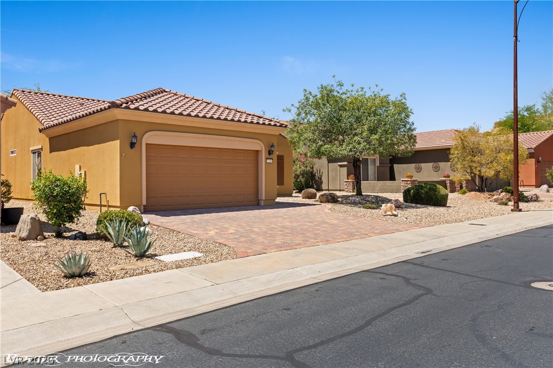 1260 Great Arch Avenue