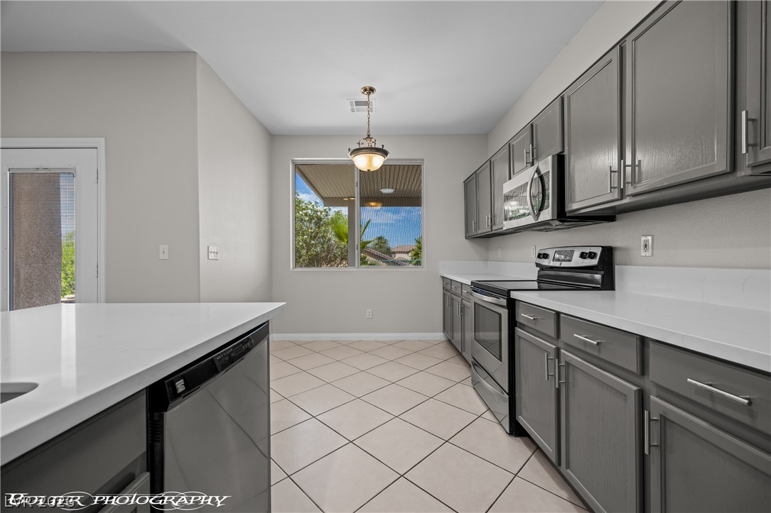 471 Canyon View Way