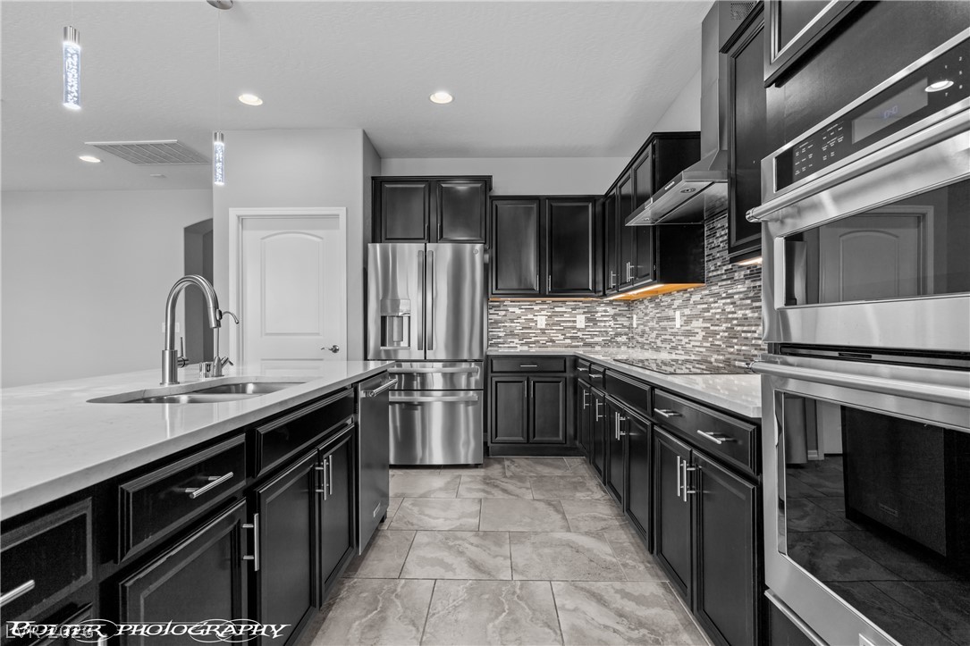 957 Emerald Pool Bluff
