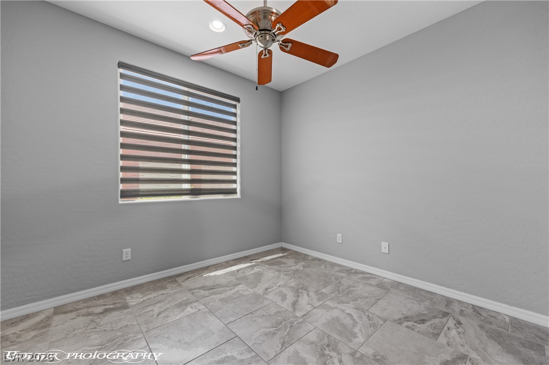 957 Emerald Pool Bluff