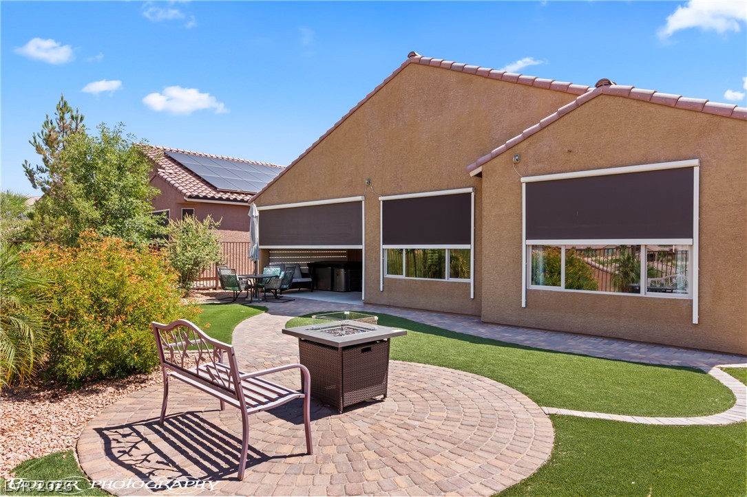 957 Emerald Pool Bluff