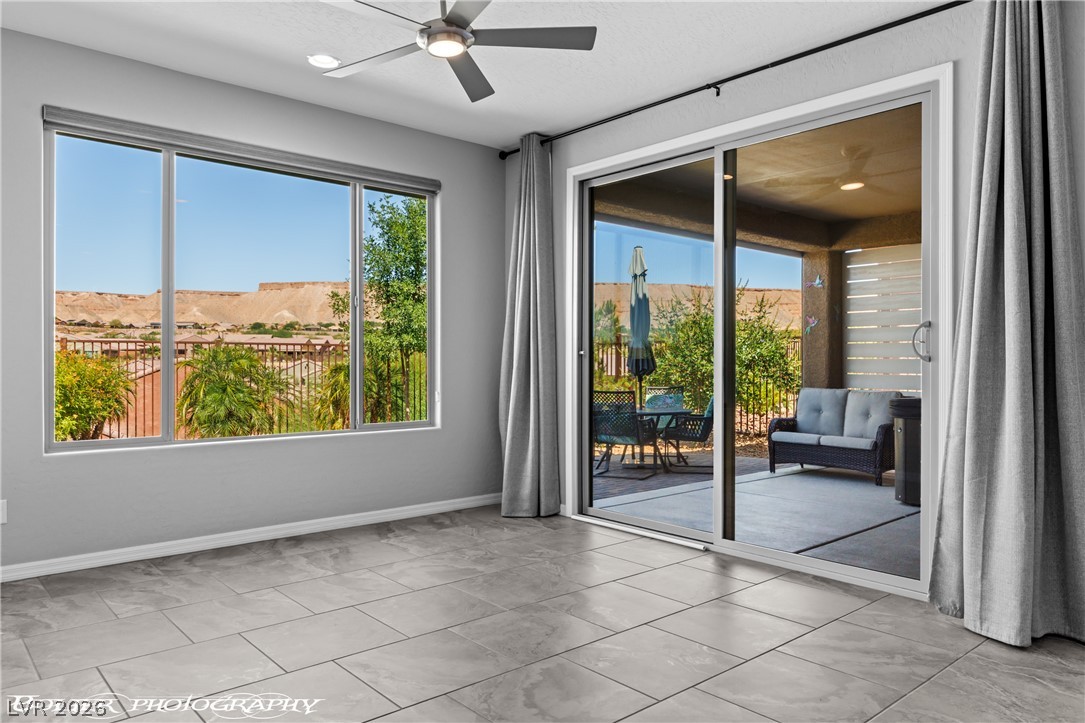 957 Emerald Pool Bluff