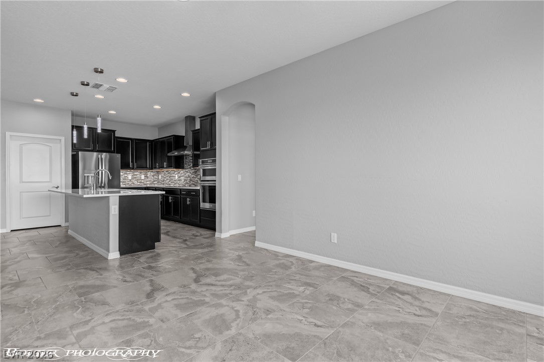 957 Emerald Pool Bluff