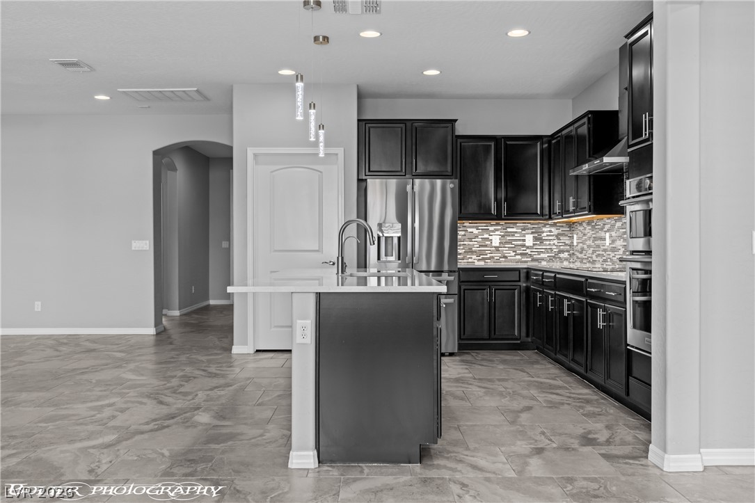 957 Emerald Pool Bluff