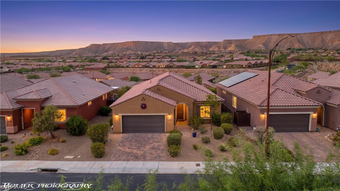 957 Emerald Pool Bluff