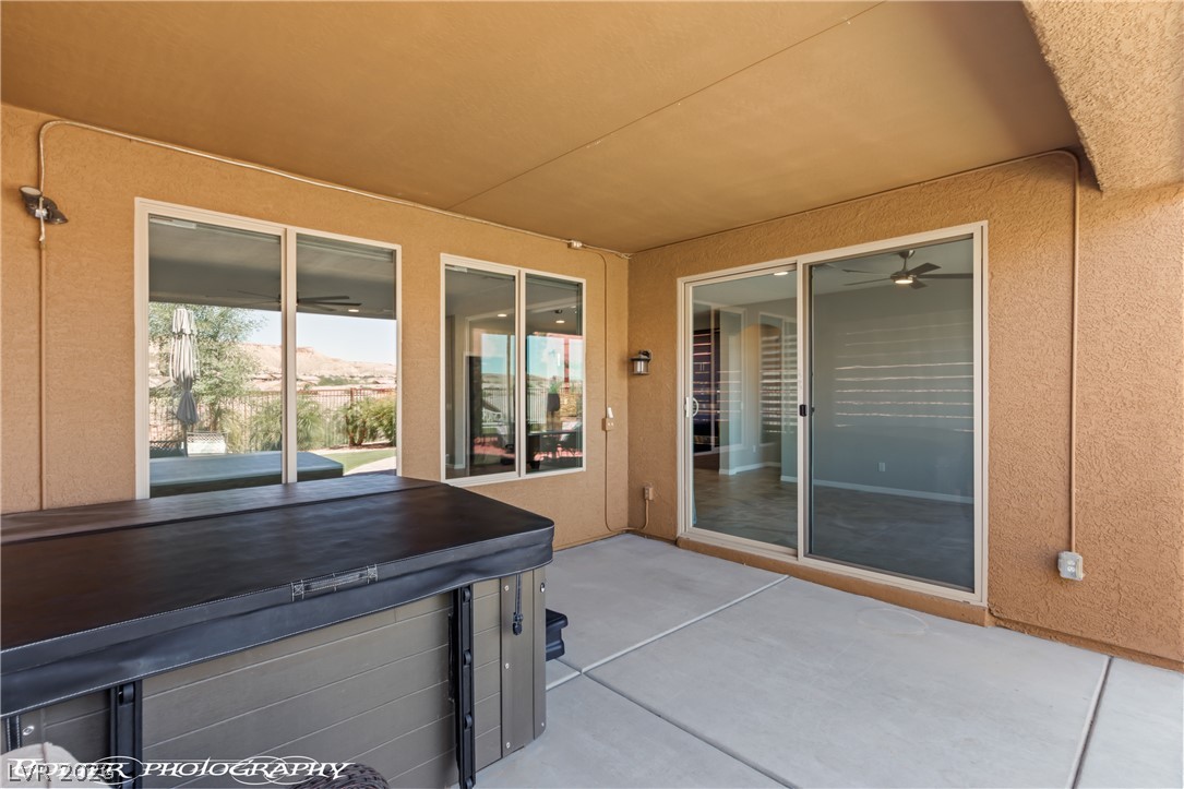 957 Emerald Pool Bluff