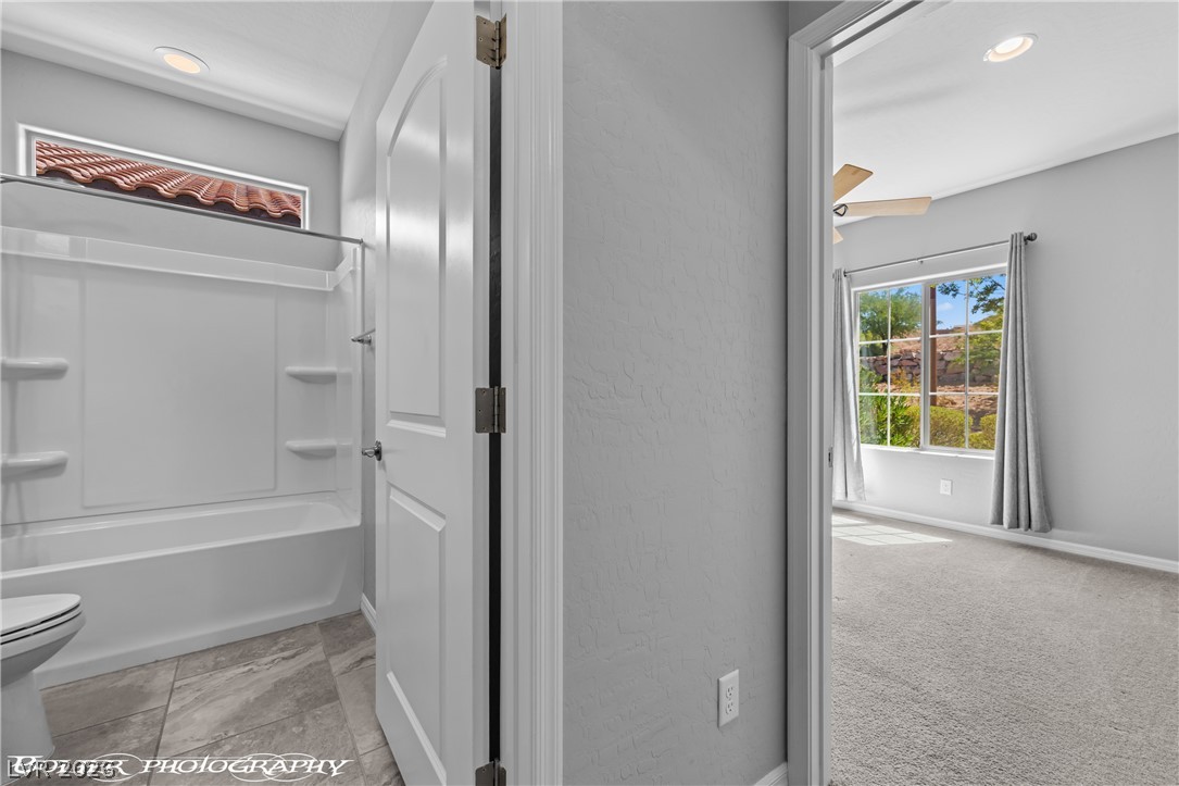 957 Emerald Pool Bluff