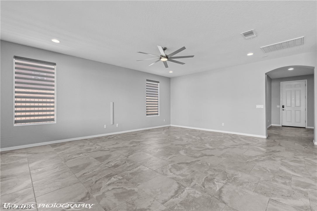 957 Emerald Pool Bluff