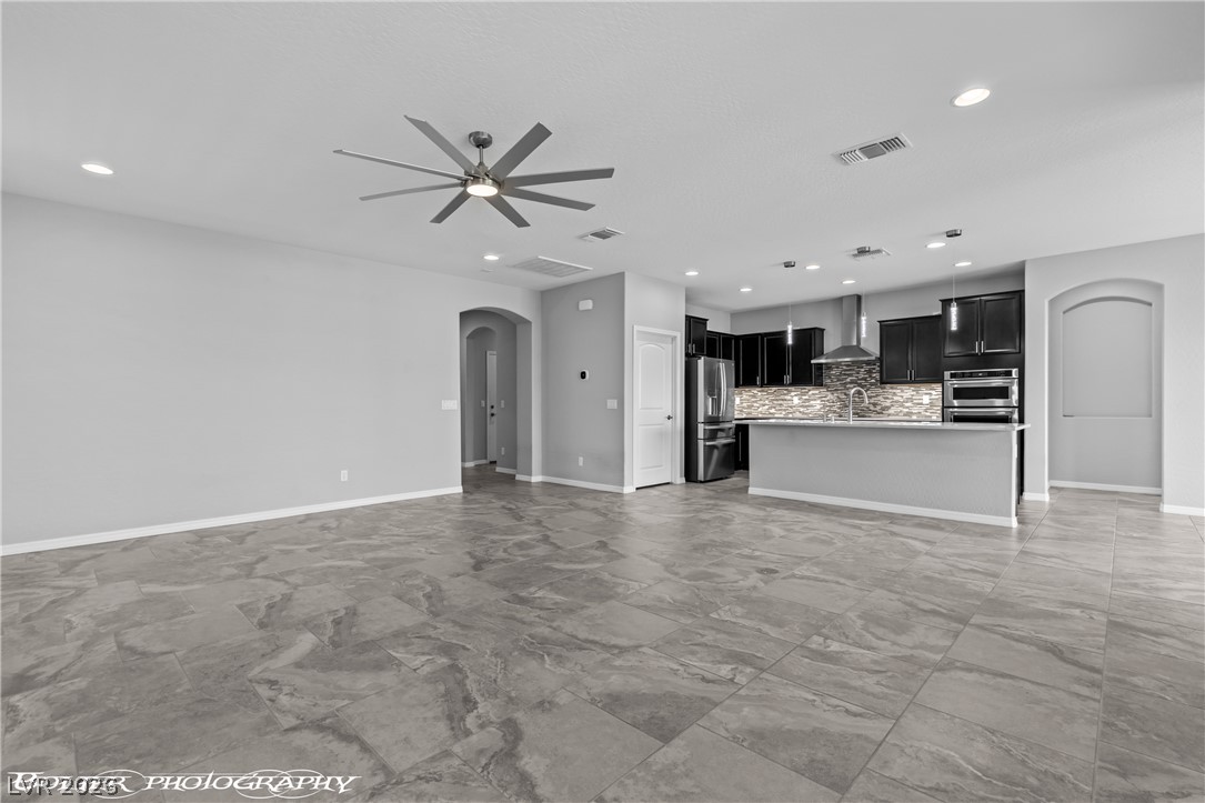 957 Emerald Pool Bluff